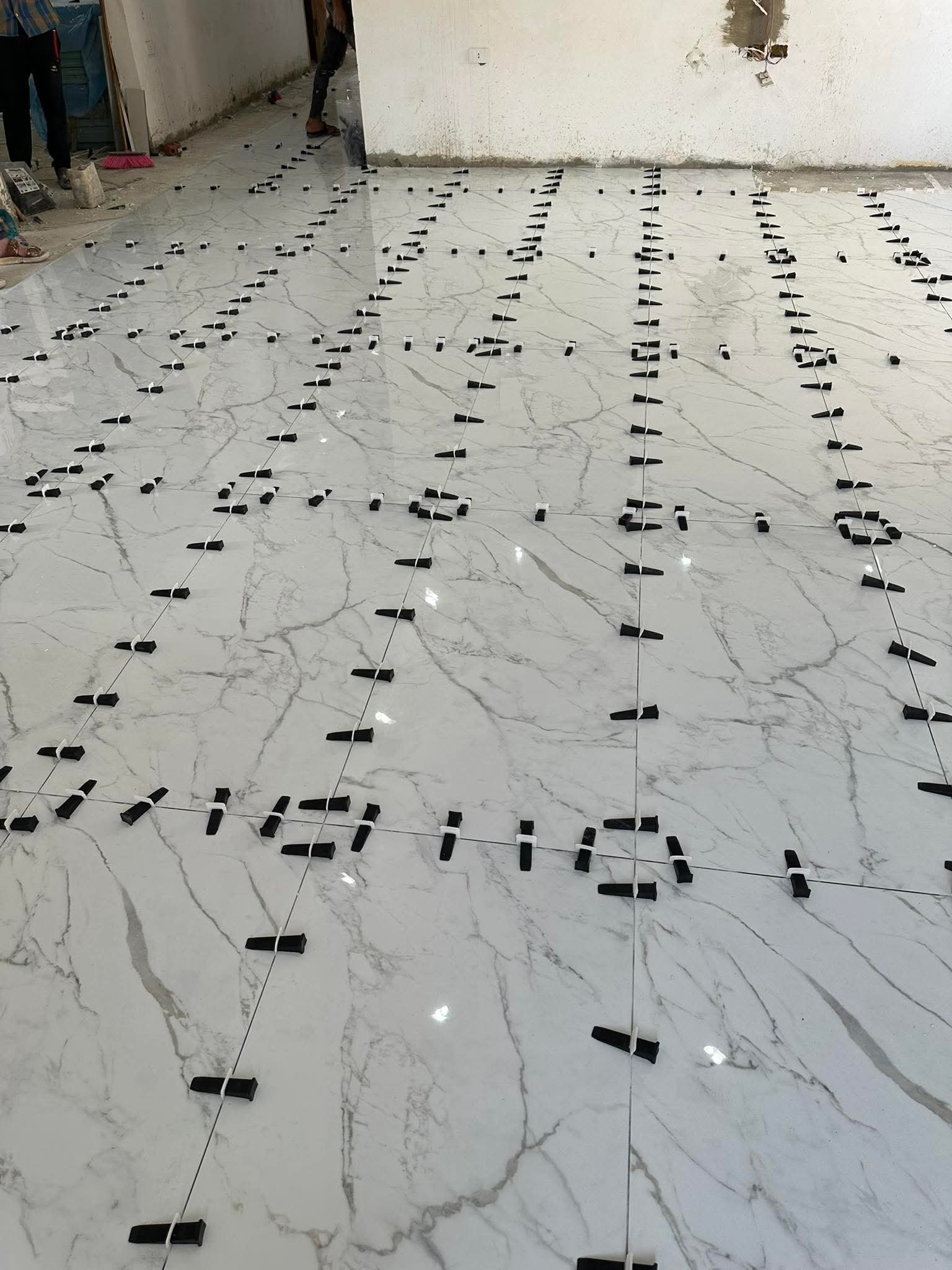 Tile Fixer in Lahore