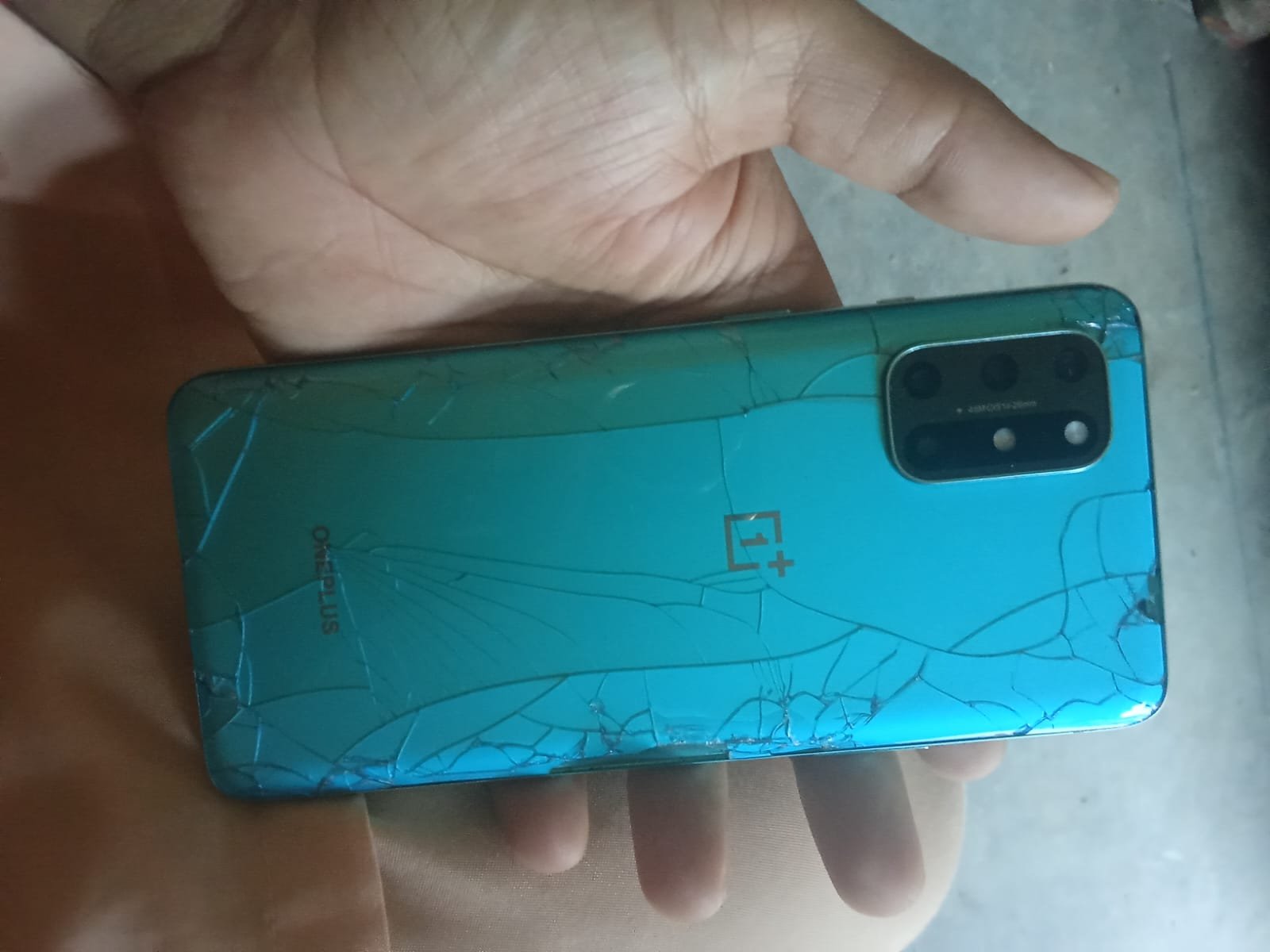 OnePlus 8T – 128B / 8GB RAM – For Sale Selling my OnePlus 8T (128GB) in excellent condition. Powerful Snapdragon 865 processor with 8GB RAM ensures super smooth performance for gaming, multitasking, and daily use