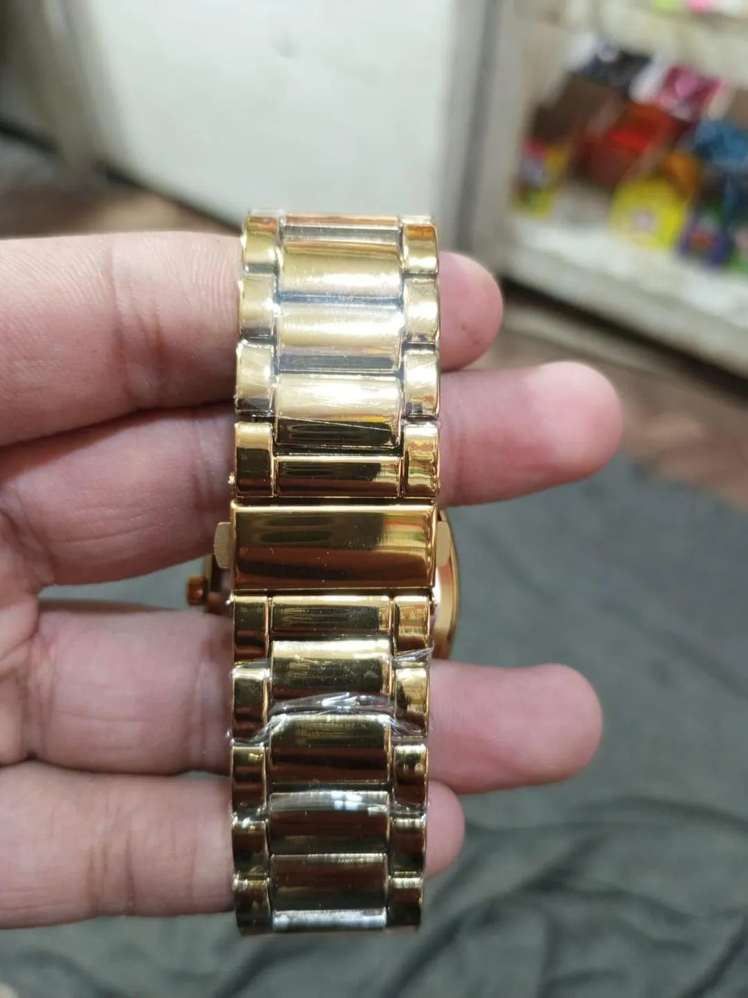 Man each Golden couler