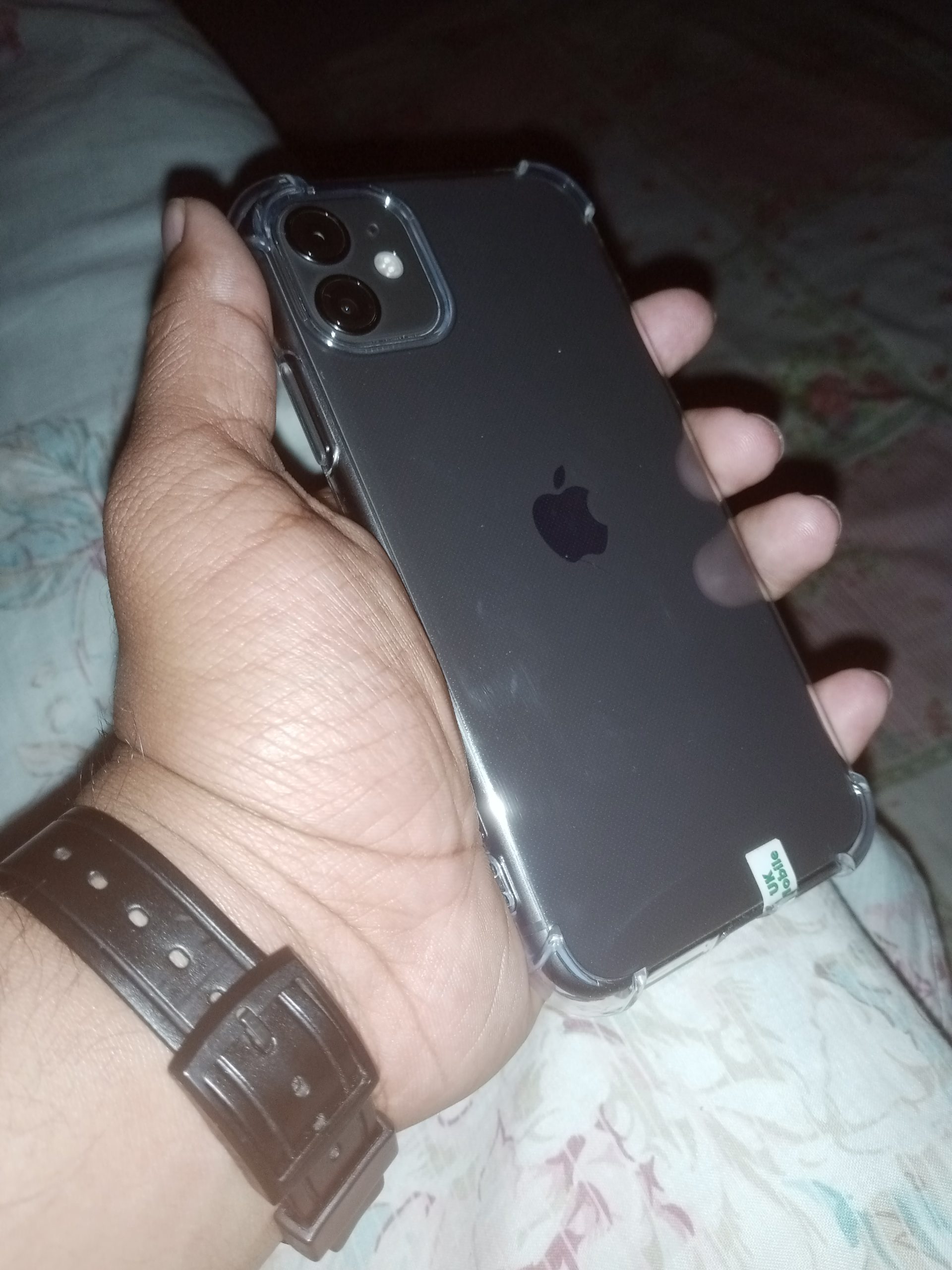 Iphone 11 64GB Rs:43000