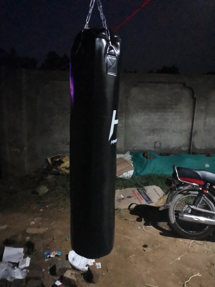 Adult size boxing kit 7in1 Delivery available in PAK