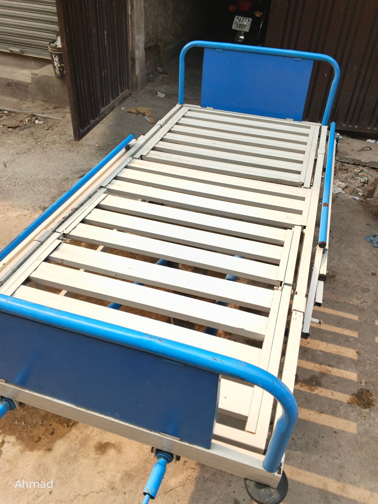 Medical Manual Bed