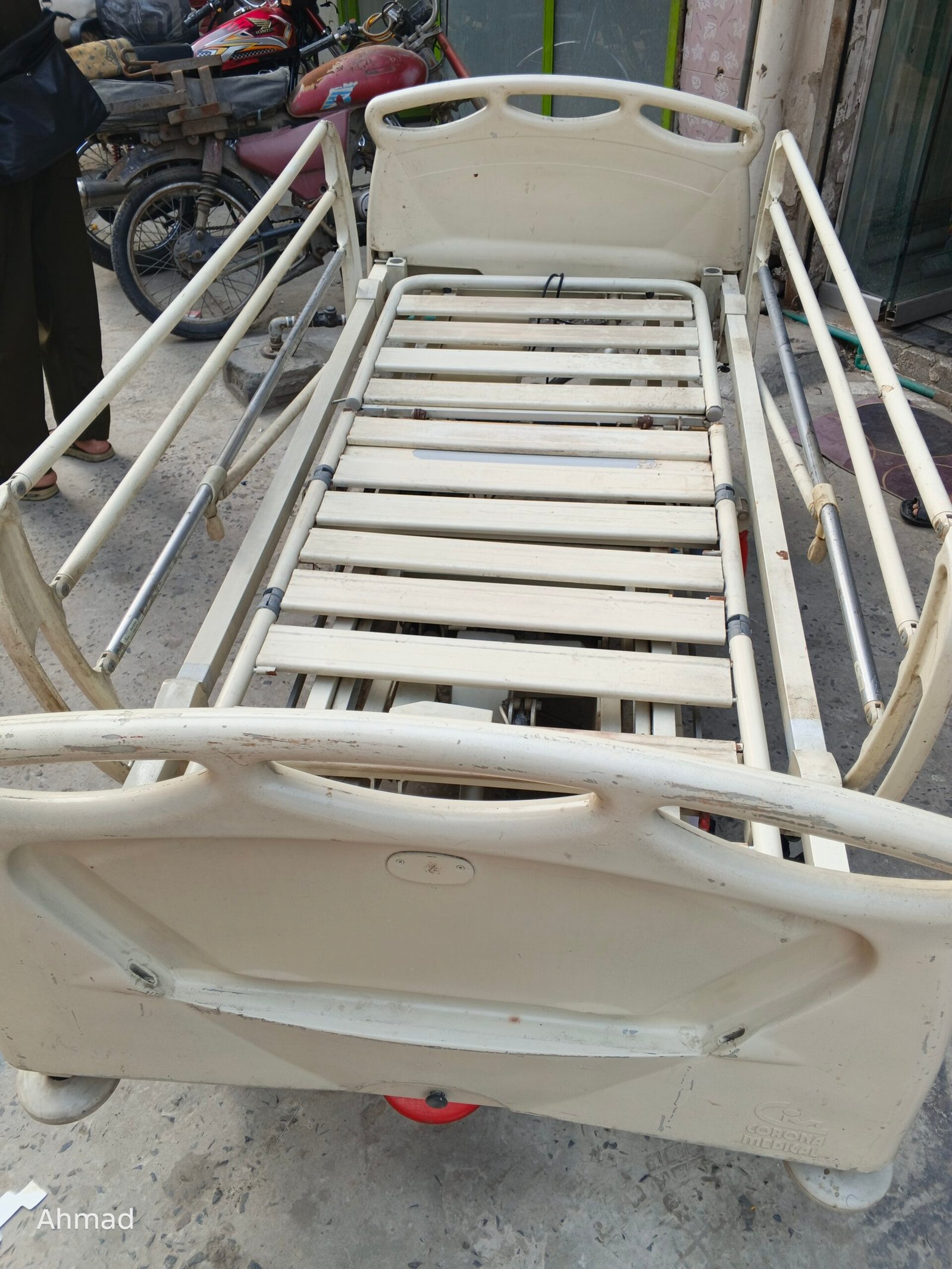 Electric medical Bed