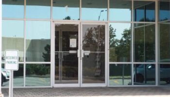 Aluminium glass Windows door and Repairing work