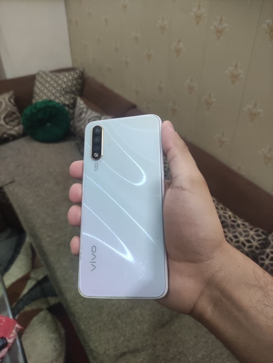 vivo s1 4/128gb urgent sale