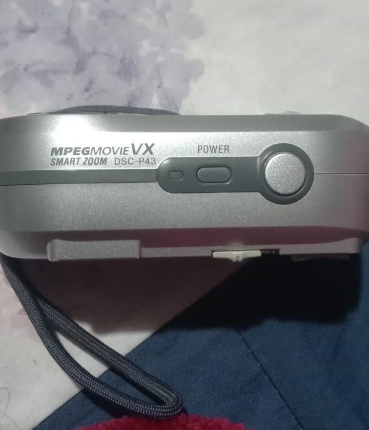 Sony cyber-shot DSC-P43
