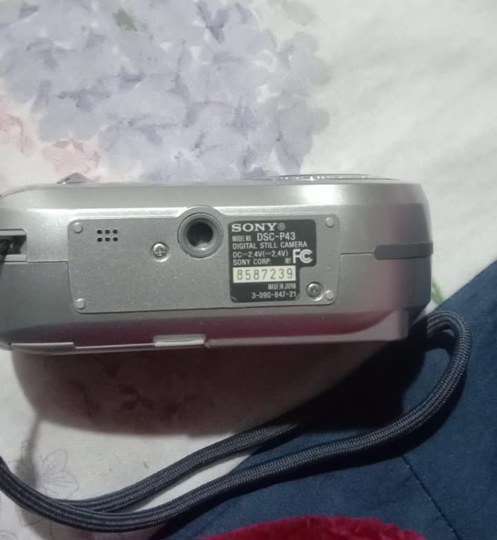 Sony cyber-shot DSC-P43