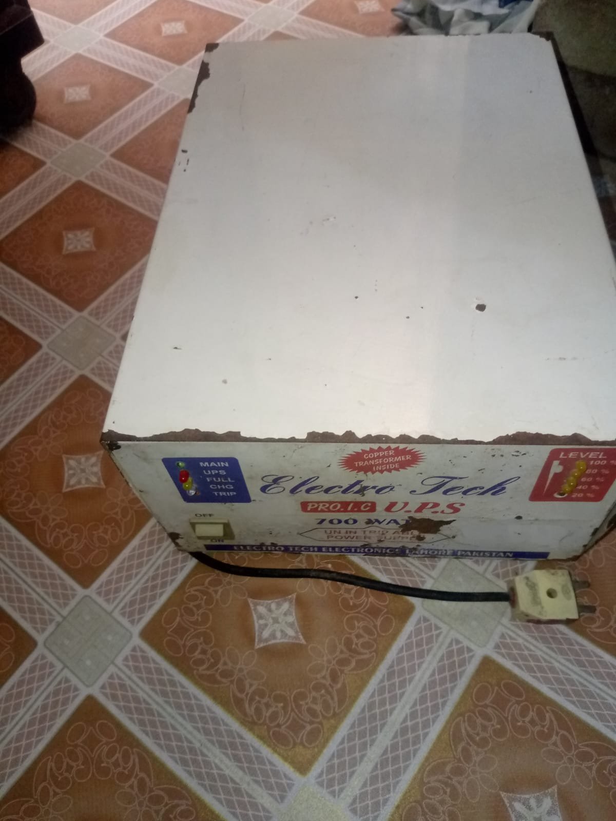 UPS Electro Touch 700+ watts