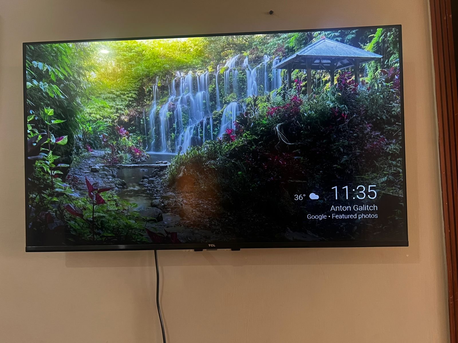 TCL 40inch Smart LED 1 year warranty 40L5A black
