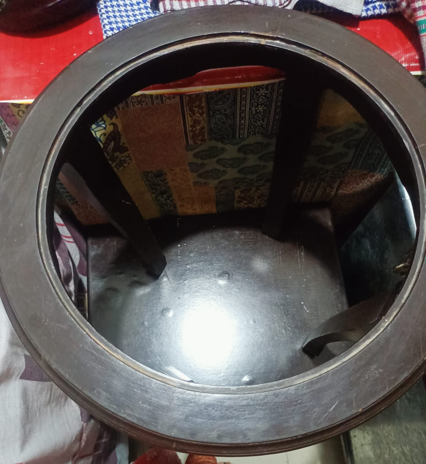 Side Tables and Round Shape Table