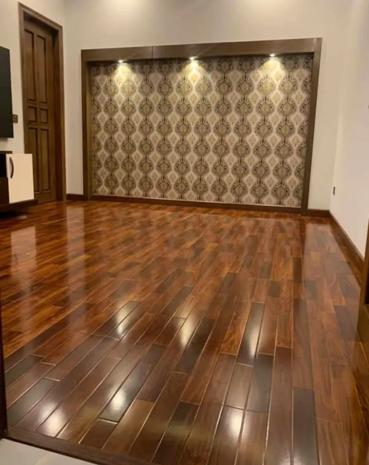 Wooden flooring matt semi gloss high gloss