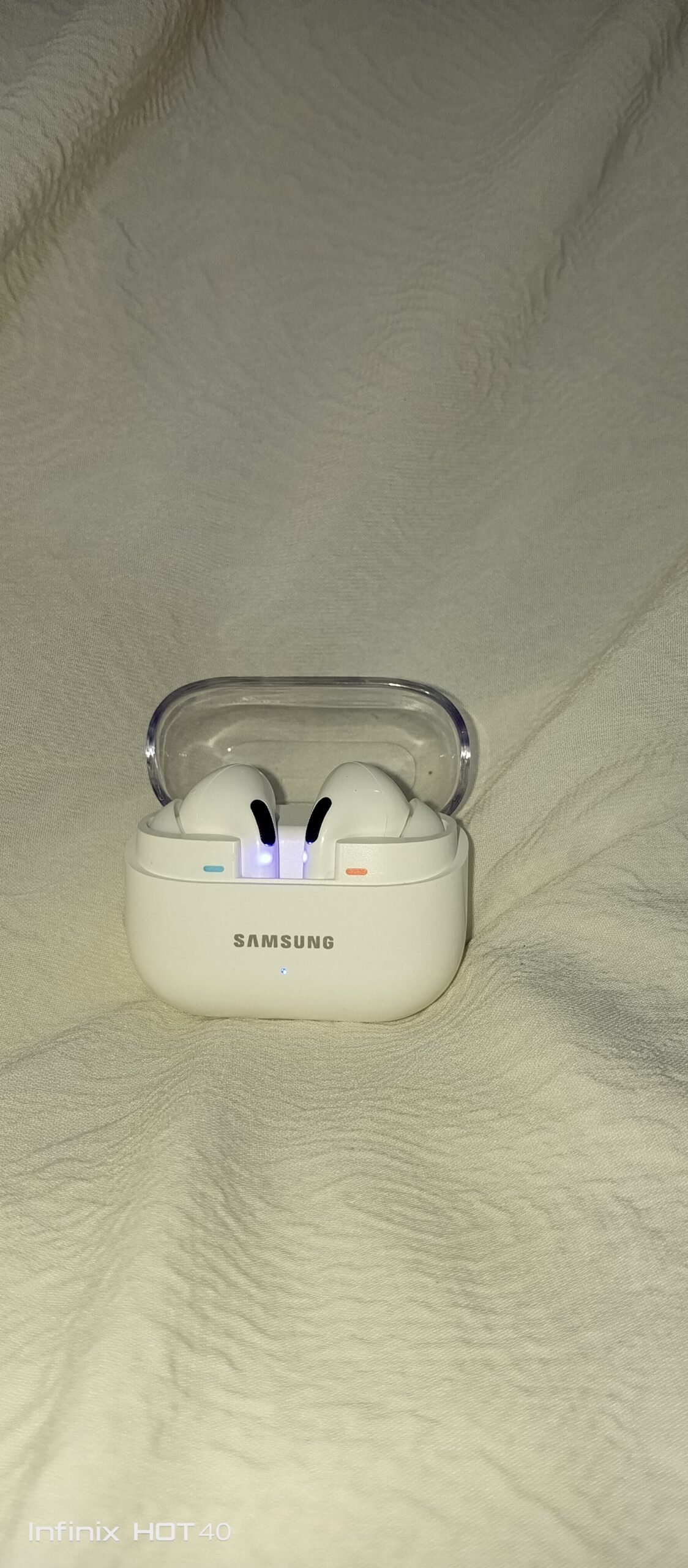 Samsung Galaxy Buds 3 – Futuristic Design,