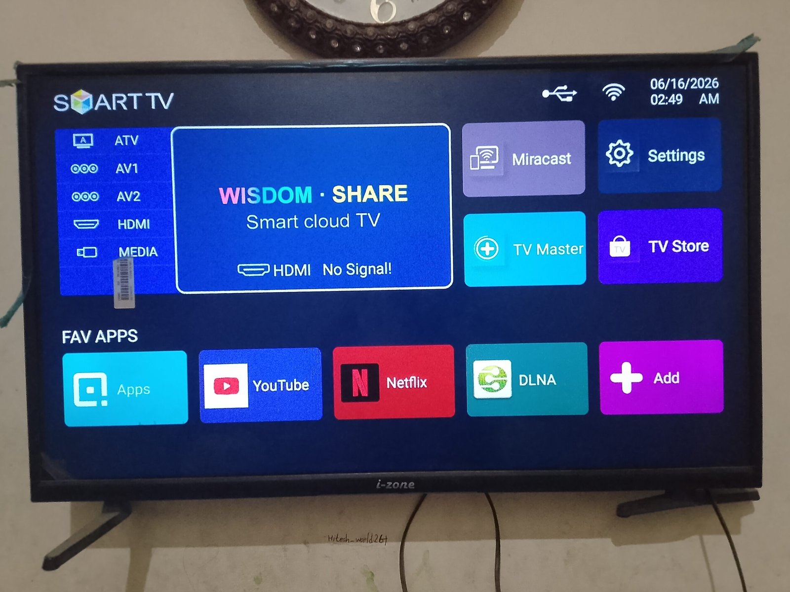 i-zone 32 inch smart led good condition