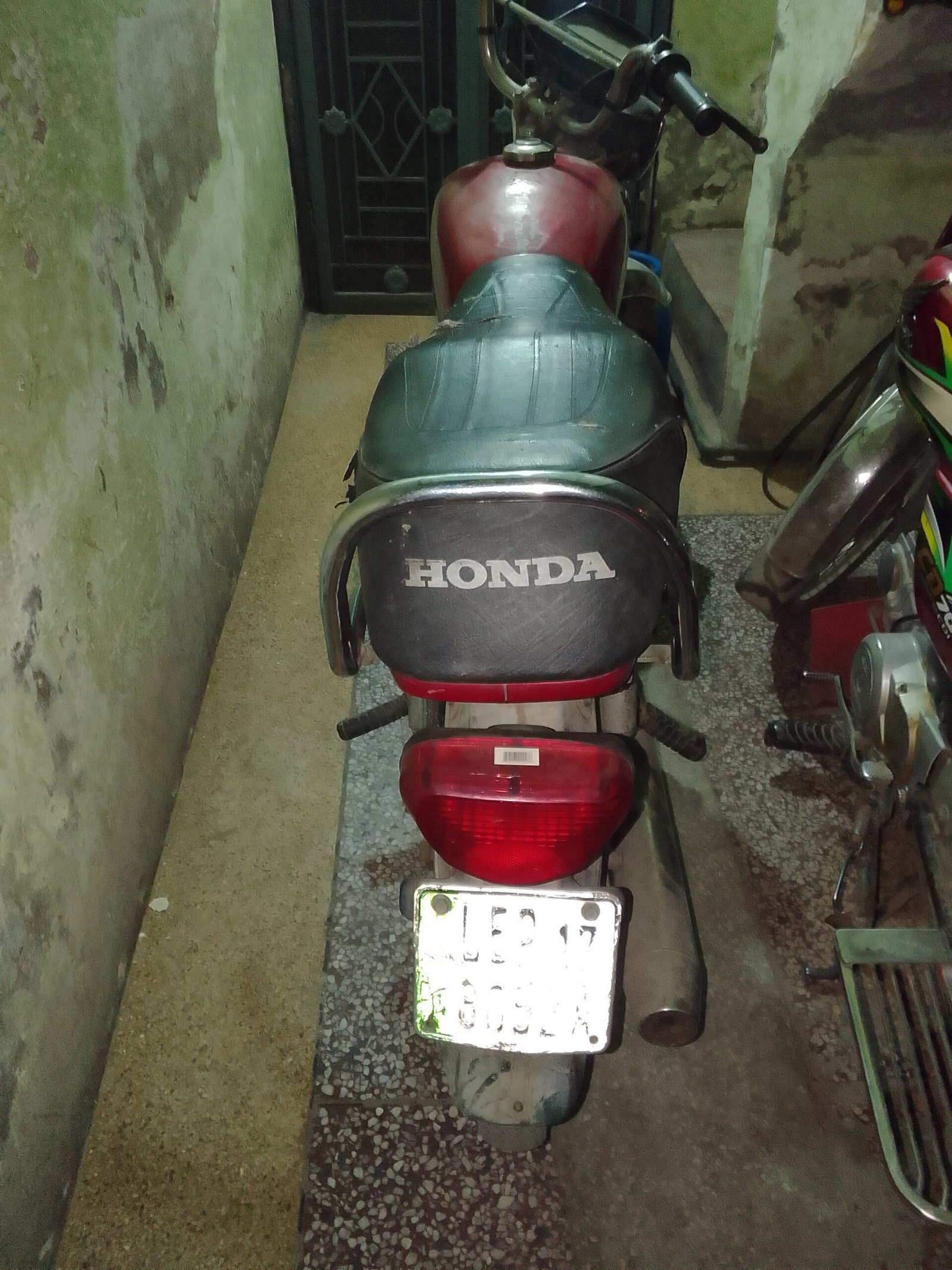 Honda CD 70 Red for sale with documents