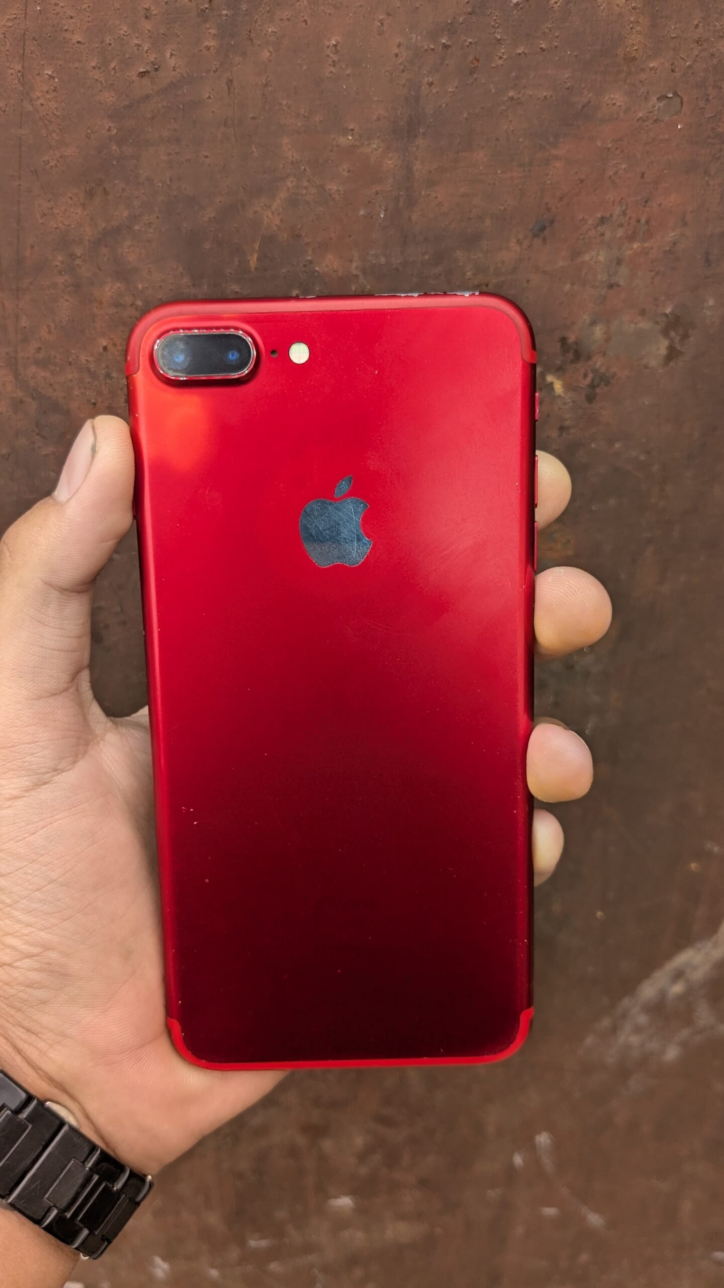 iphone 7 plus 128 gb pta aproved hai batery change ha