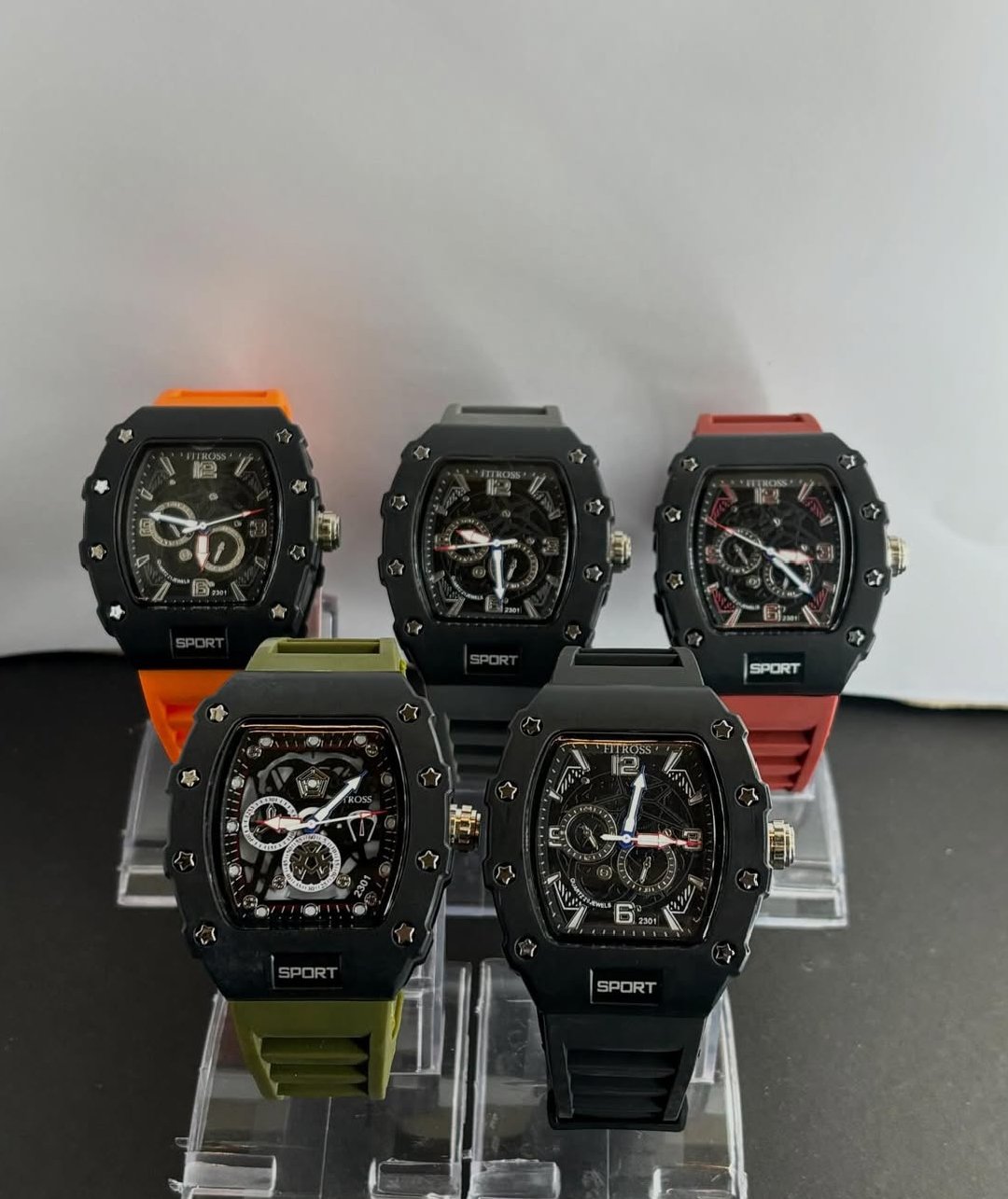 Plastic strap watch