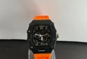 Plastic strap watch