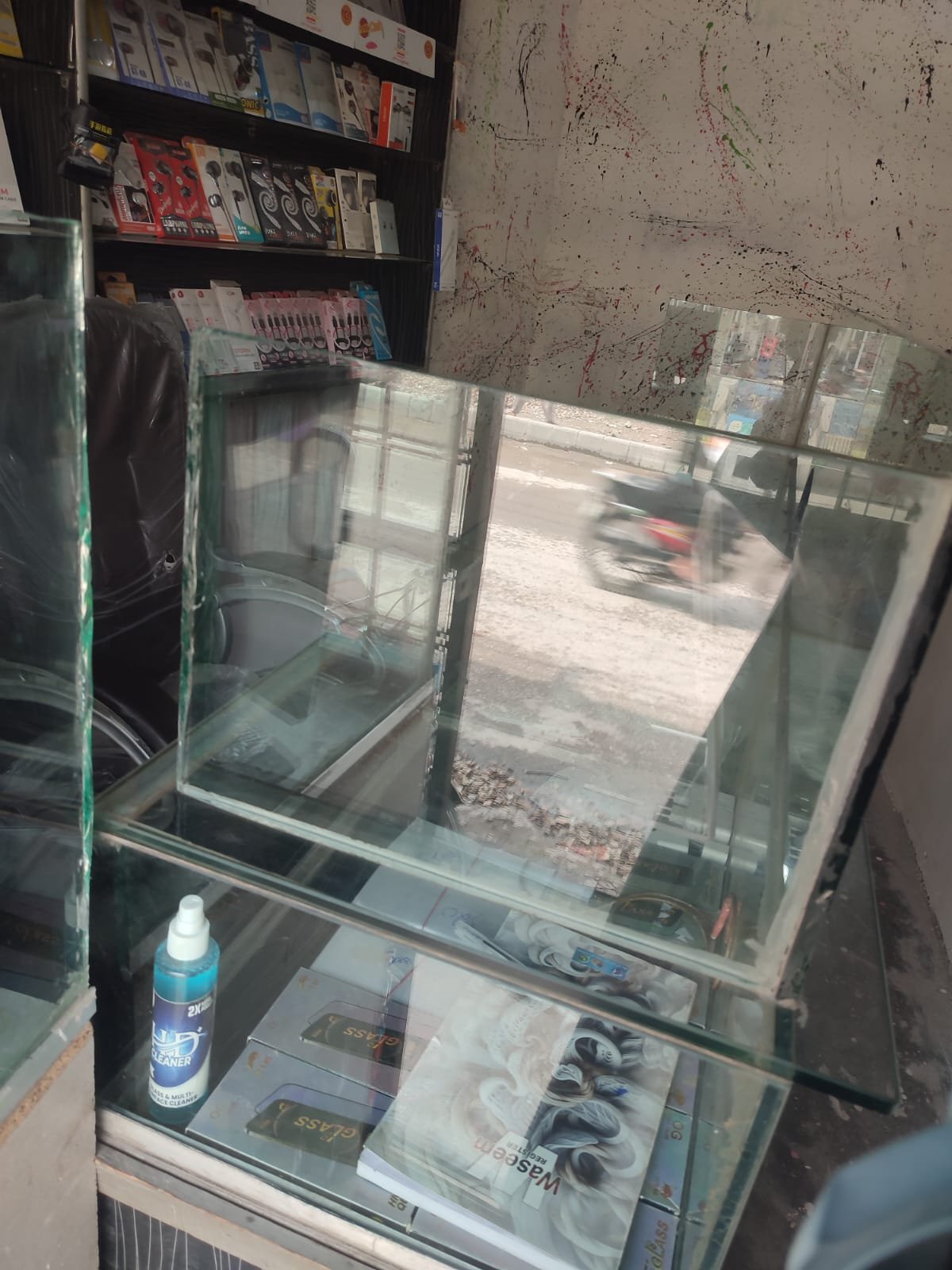Running Mobile shop set-up for sale