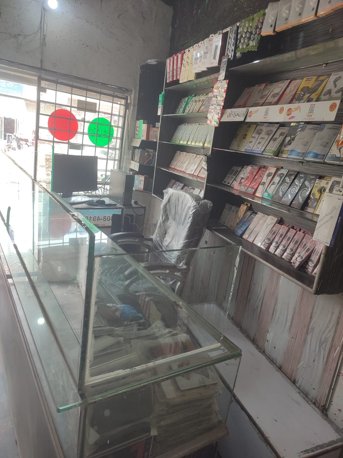 Running Mobile shop set-up for sale