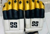 Cricket gloves only 2 month used