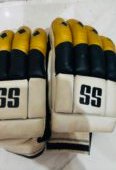 Cricket gloves only 2 month used