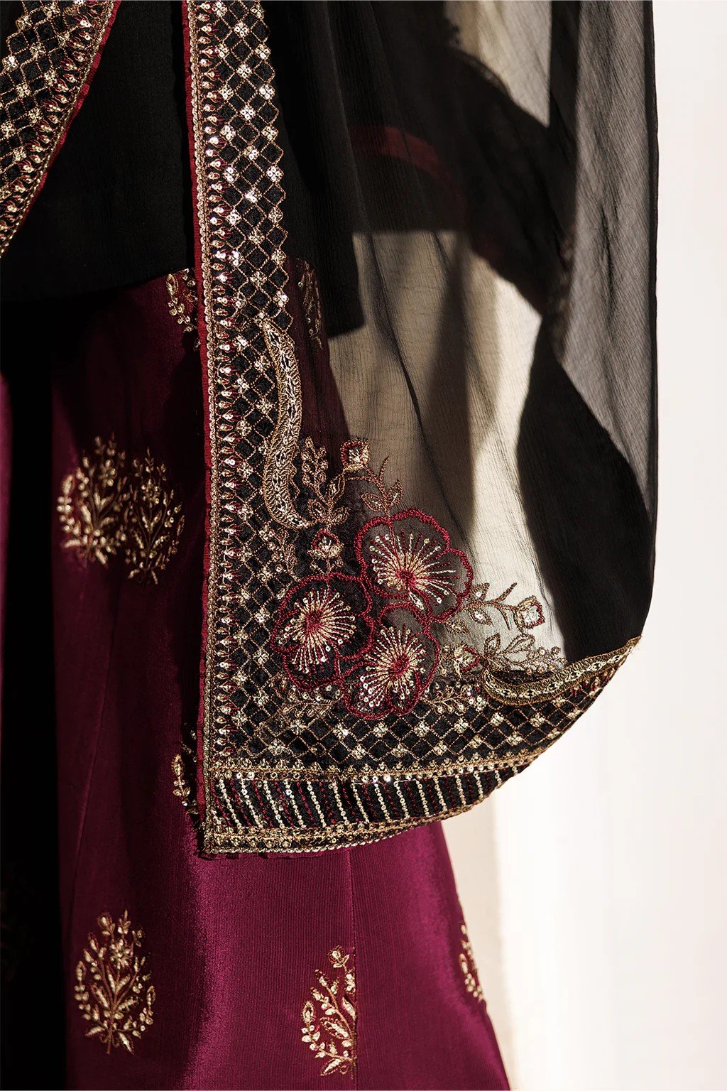 Iznik Chiffon Embroidered Unstitched Suit|Luxury Party Wear