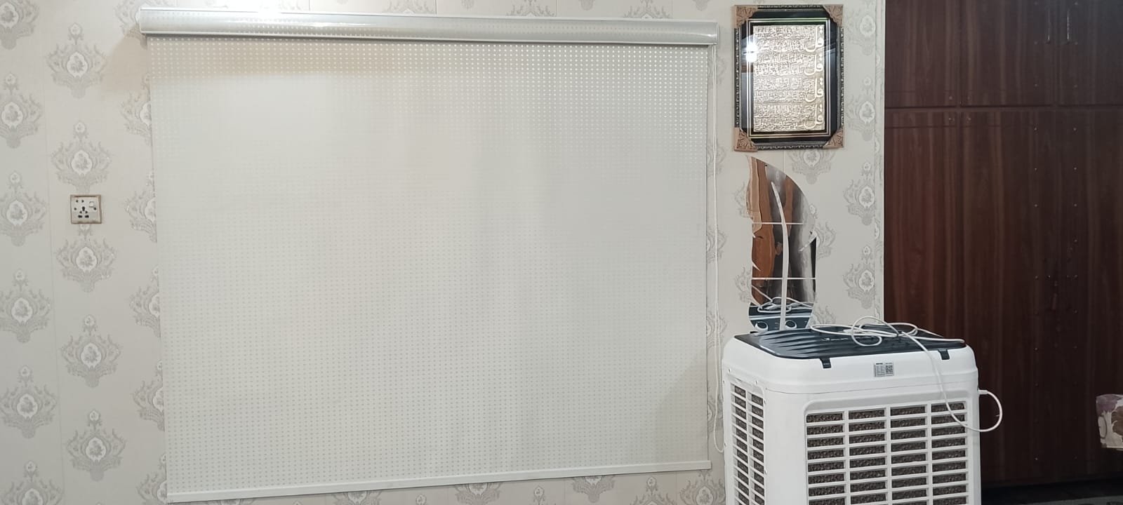 Roller blind curtan