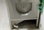 Vagitable washer machine look like new zero time use