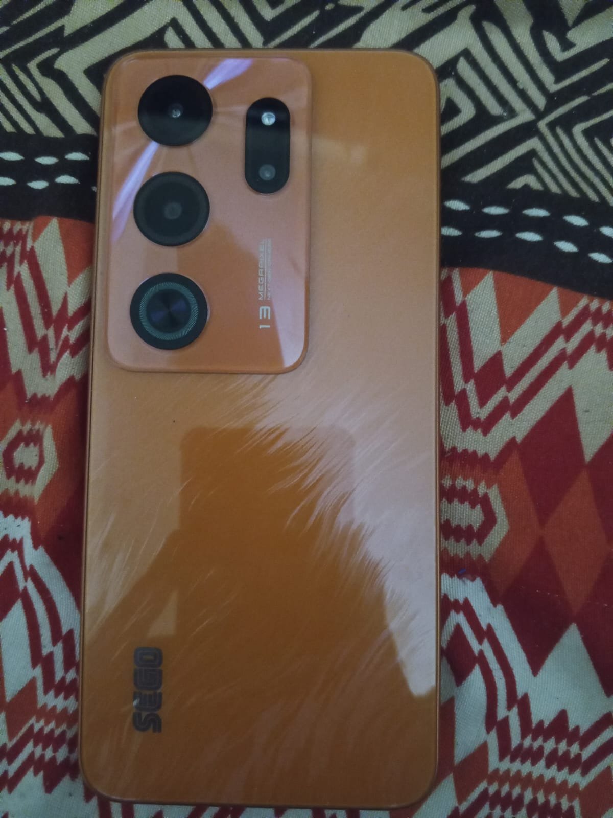 Segu note70 4+4/128 Acha phone hai just box open