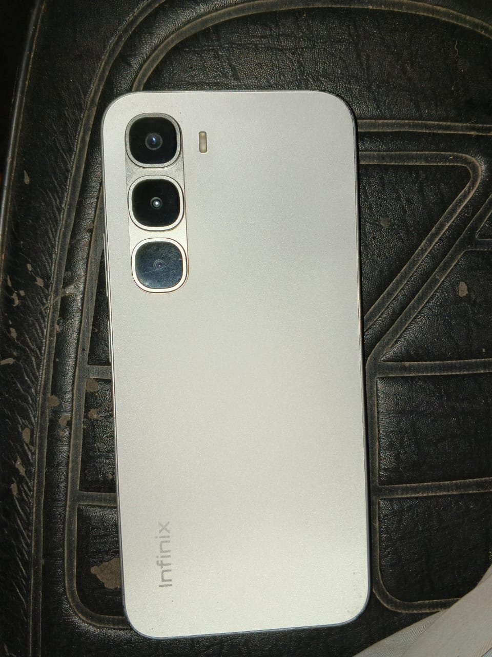 Inifinx hot 60 pro box charge sath ha condition 10 by 8 ha