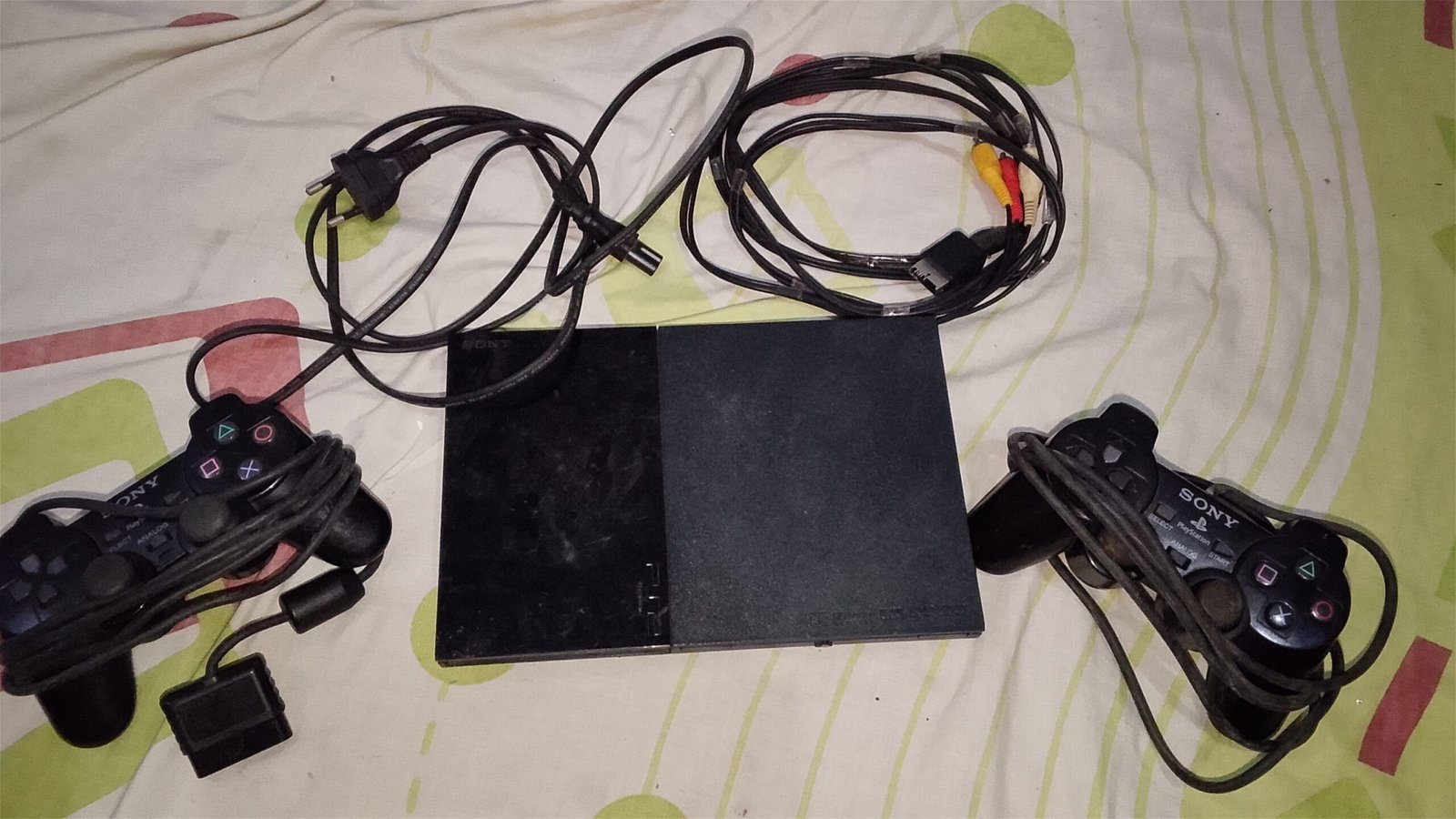 Playstation 2 or R36S console