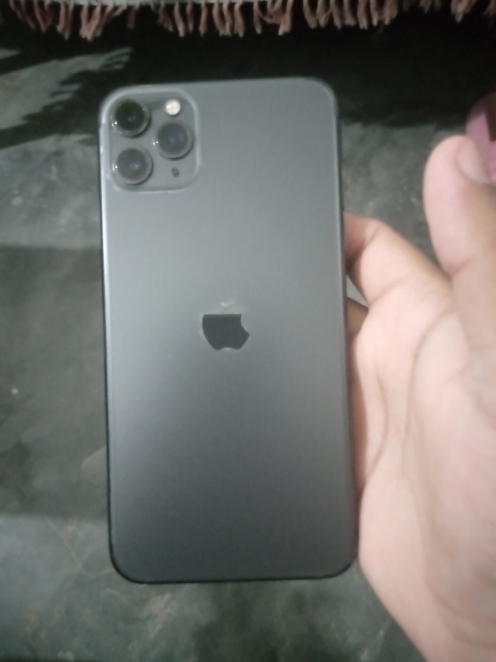 I phone 11 pro max bypas icloud lock h bkya all ok mobile