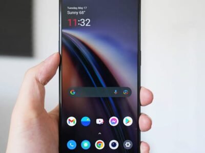 oneplus-nord-n20-5g-in-hand