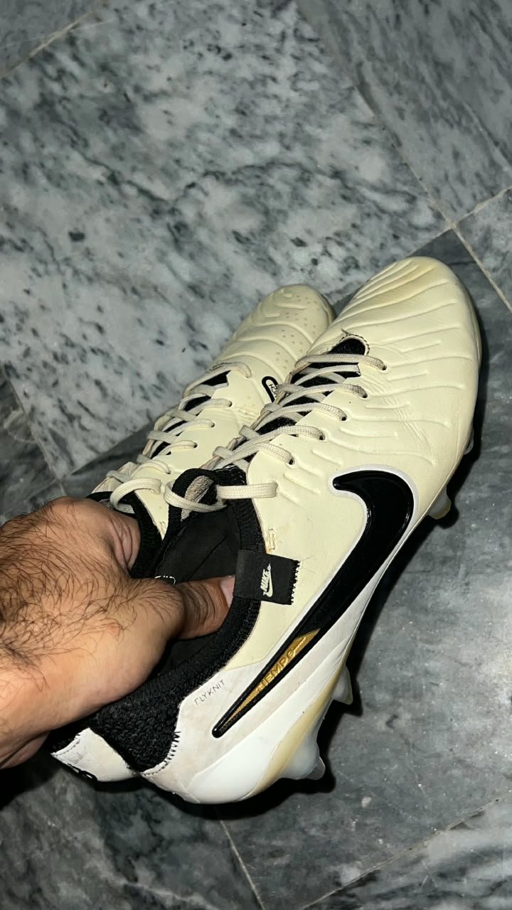 Nike Tempo football shoes