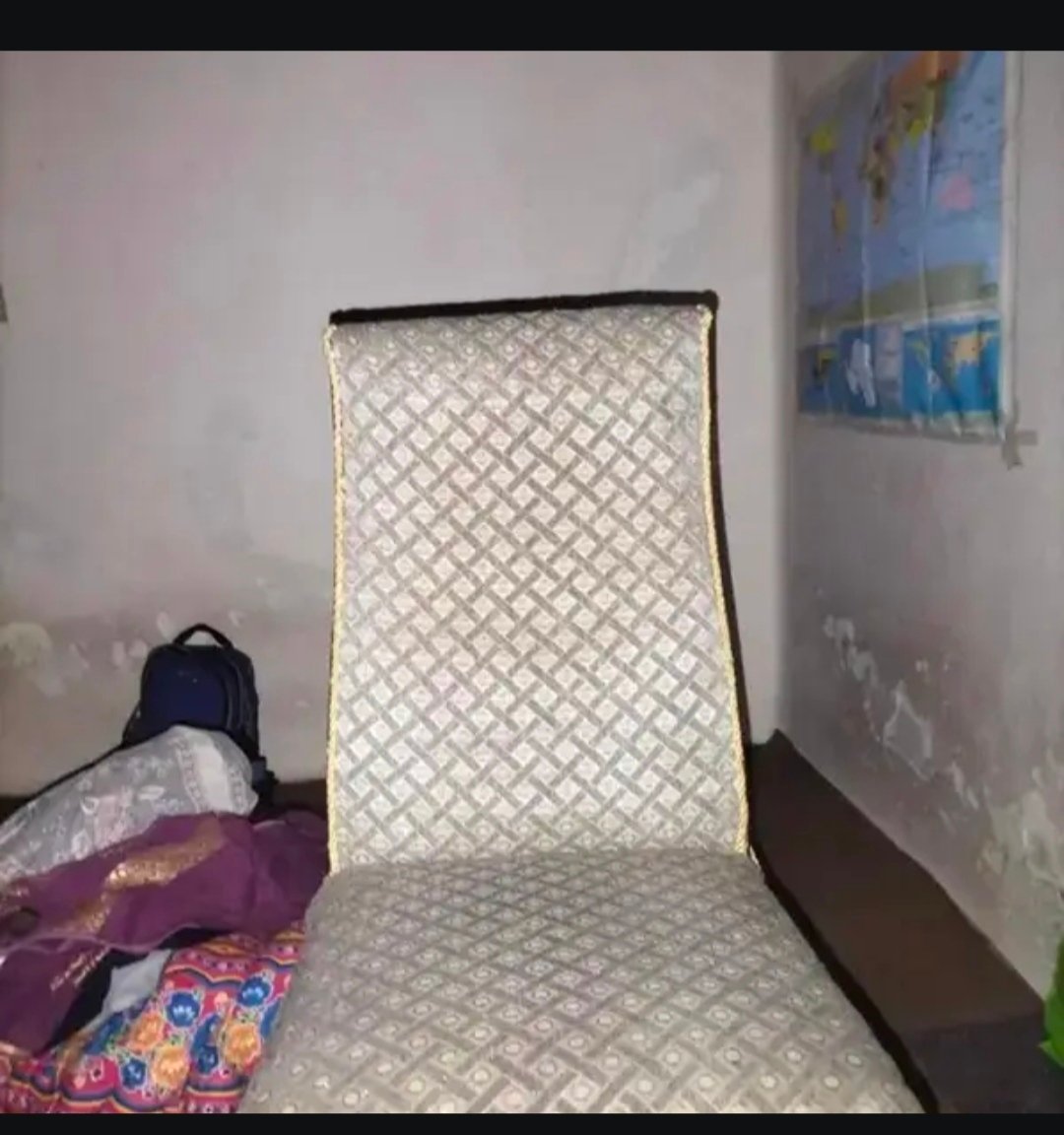 PLASTIC TABLE AND CHAIR