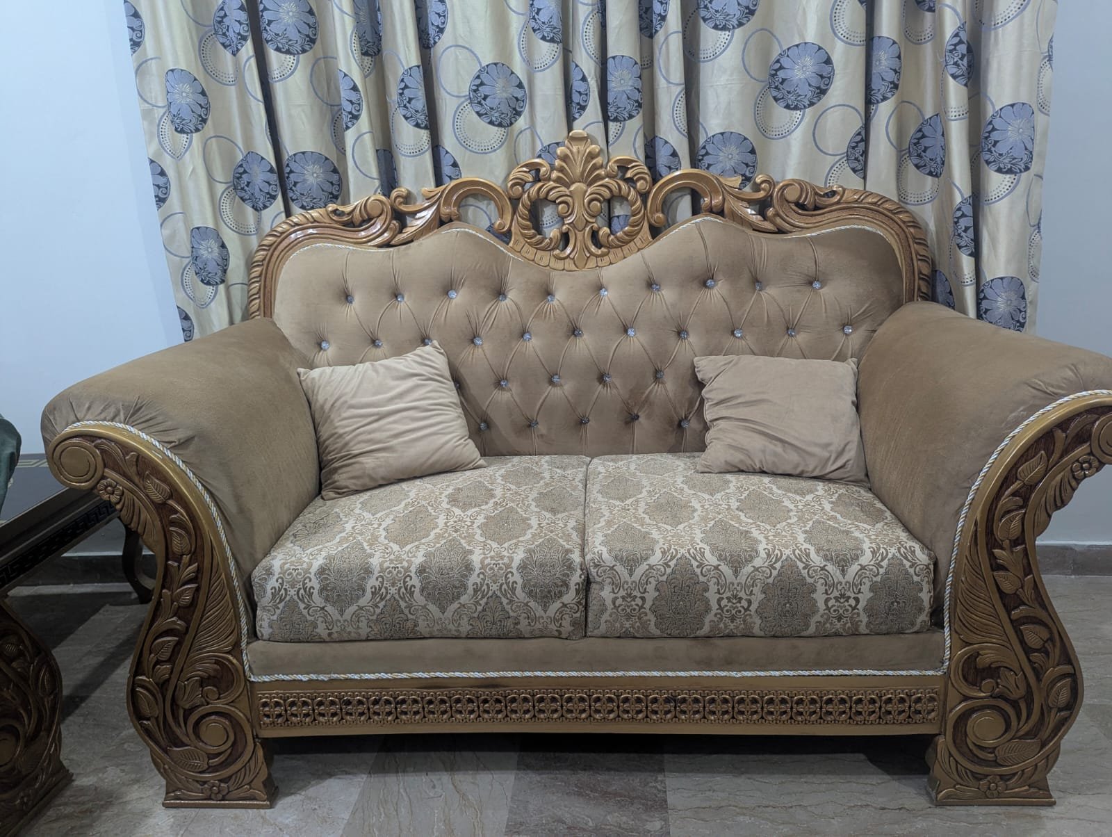 Sofa set