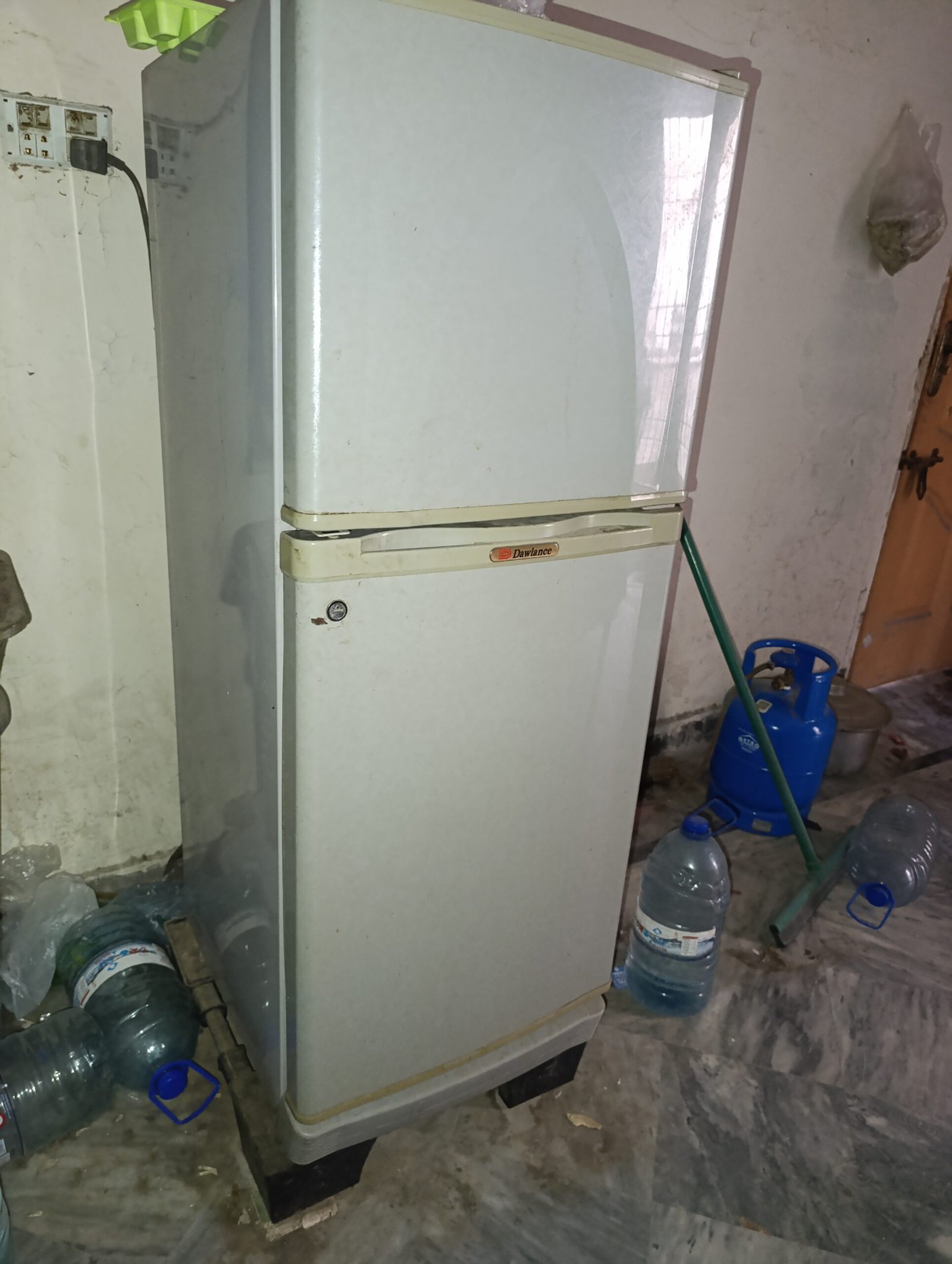 Dawlance Refrigerator (Used) Working perfectly