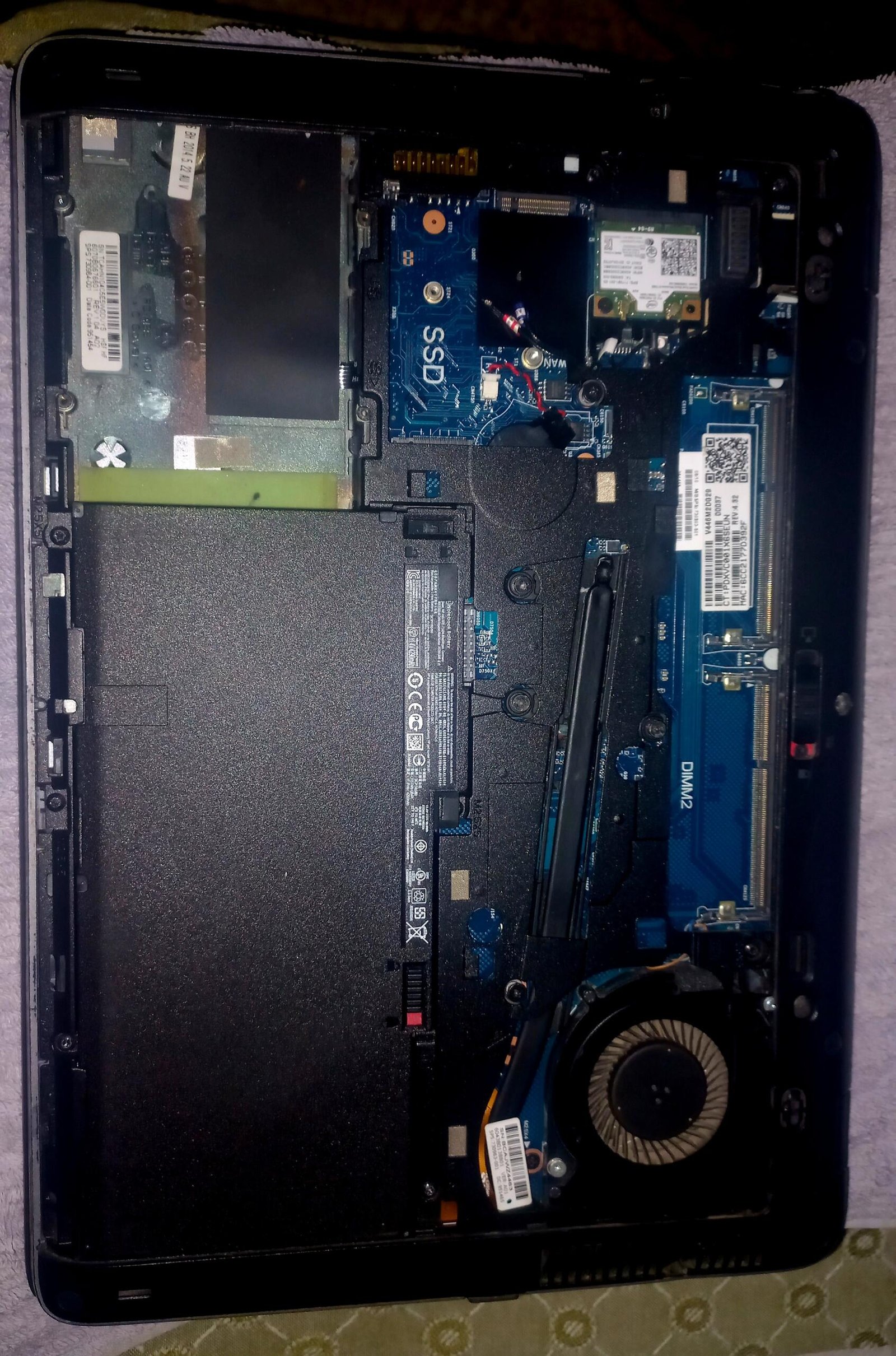 Hp Elitebook 14″ Strictly For Spareparts or Technici