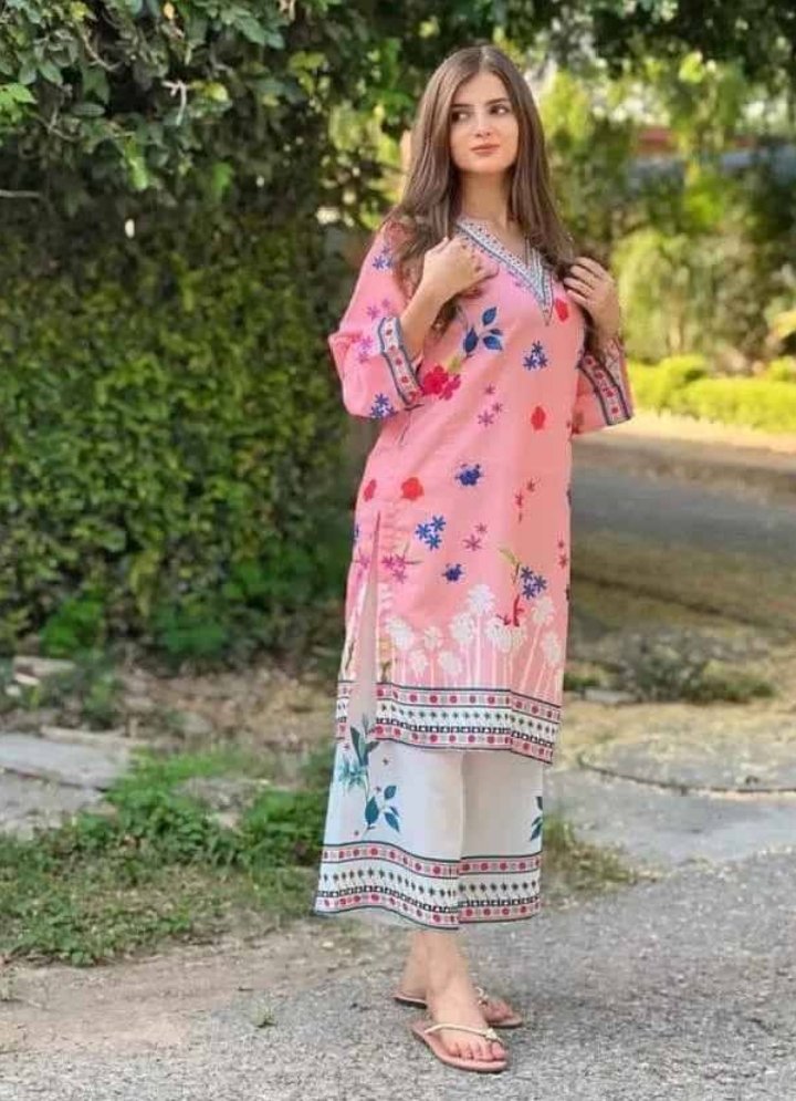 Fabric: Lawn • Pattern: Printed