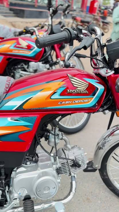 Honda CD-70 available