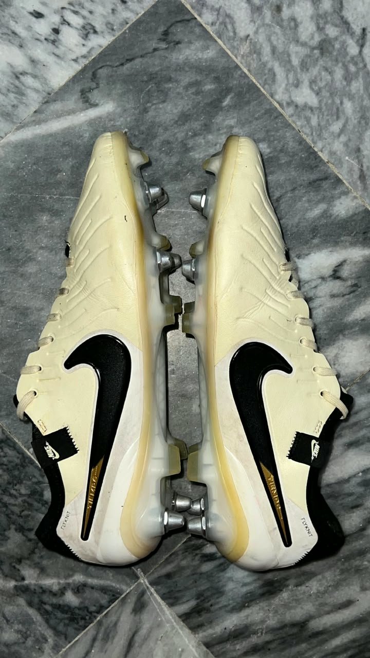 Nike Tempo football shoes