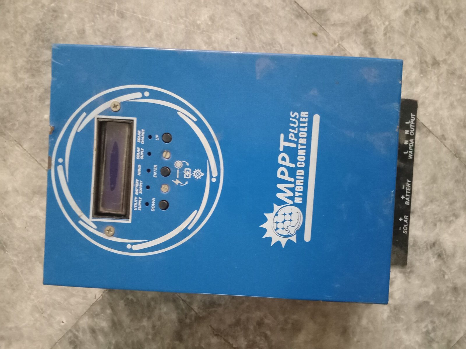 Solar panel and hybrid controller