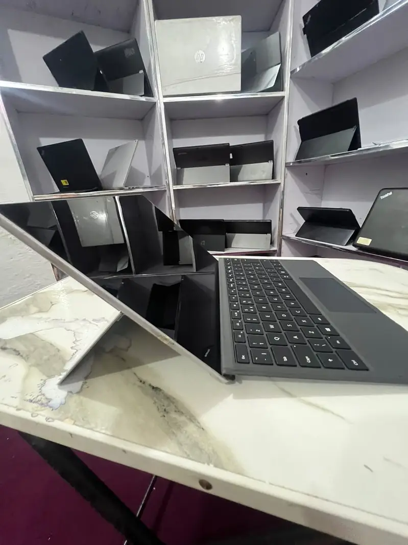 Microsoft surface I5, 6th gen ,8GB RAM, 128GB Nvmv chip