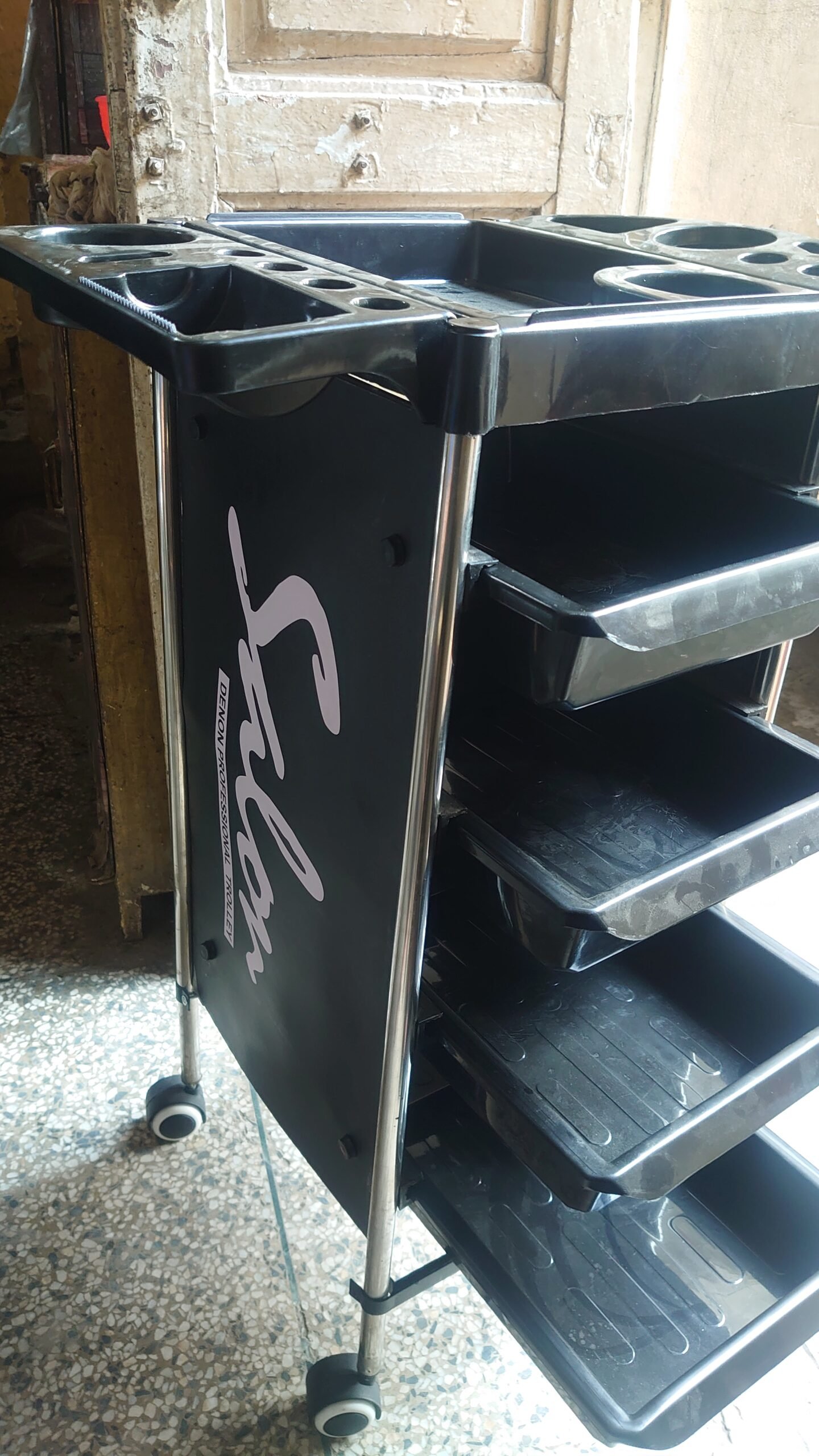 Saloon Trolly | Palour Trolly
