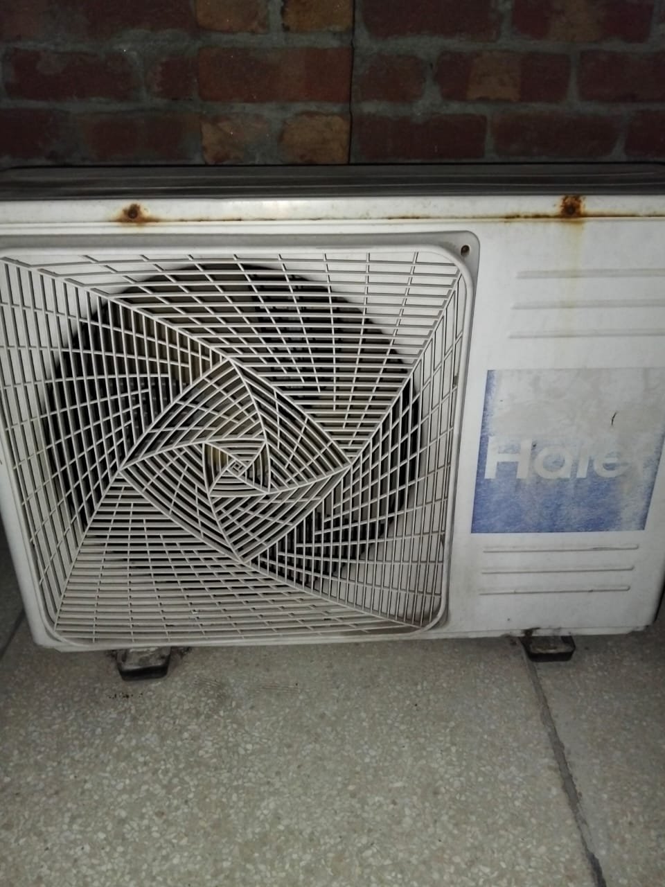 Haier non inverter Ac