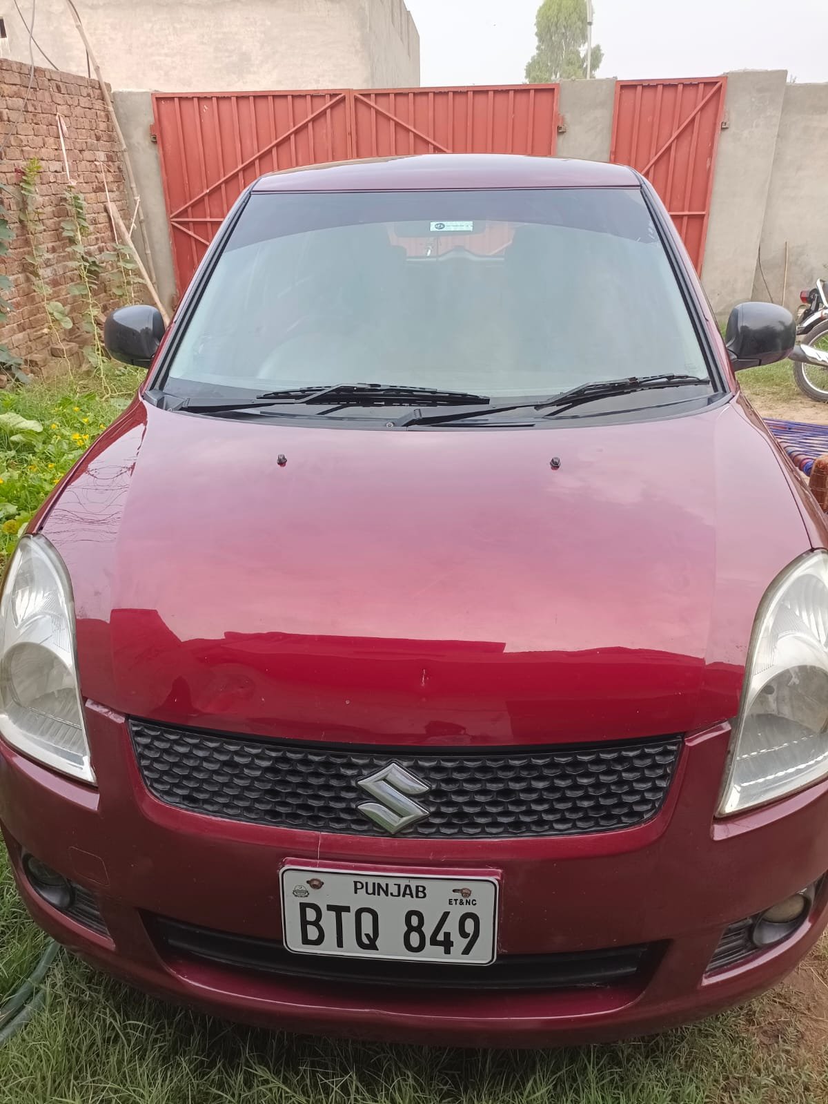 Suzuki Swift 2012 Model Urgent sale