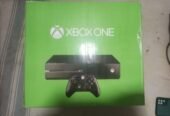 Xbox One Box Pack | New Condition with original Controller