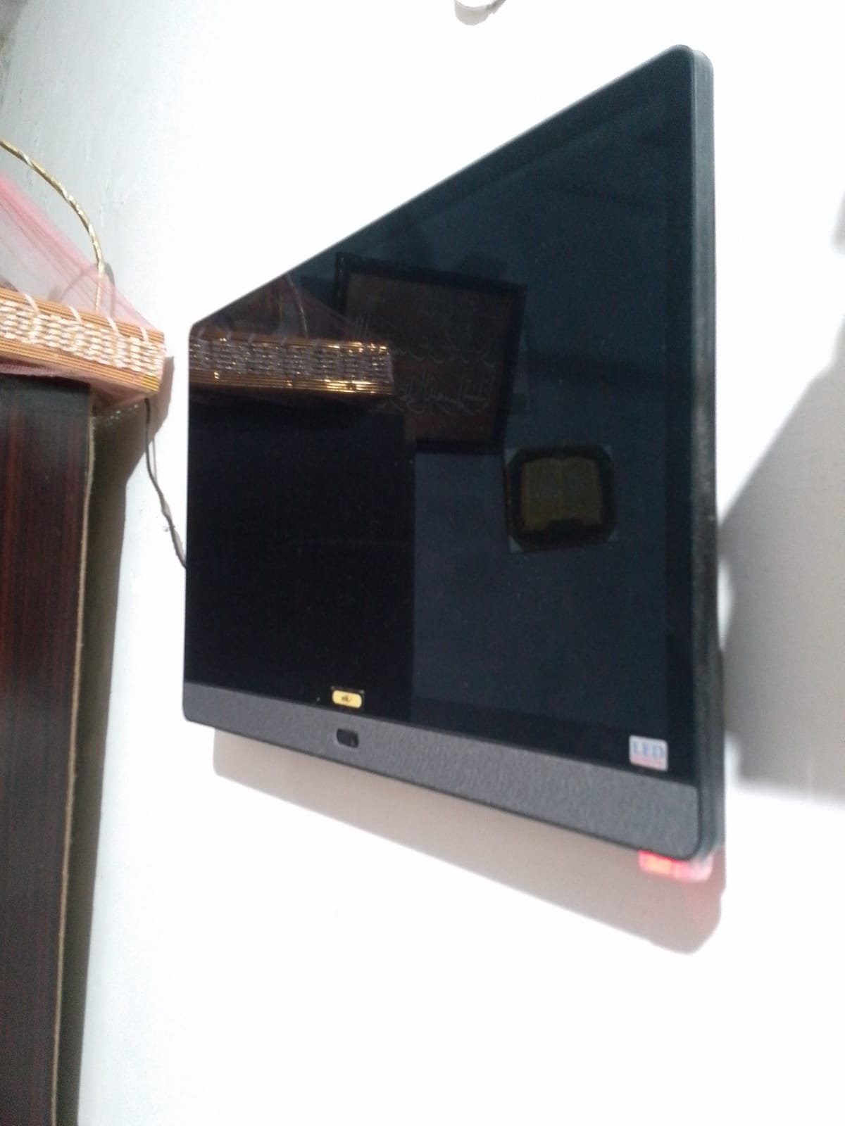 RB Peloton Smart LED TV android