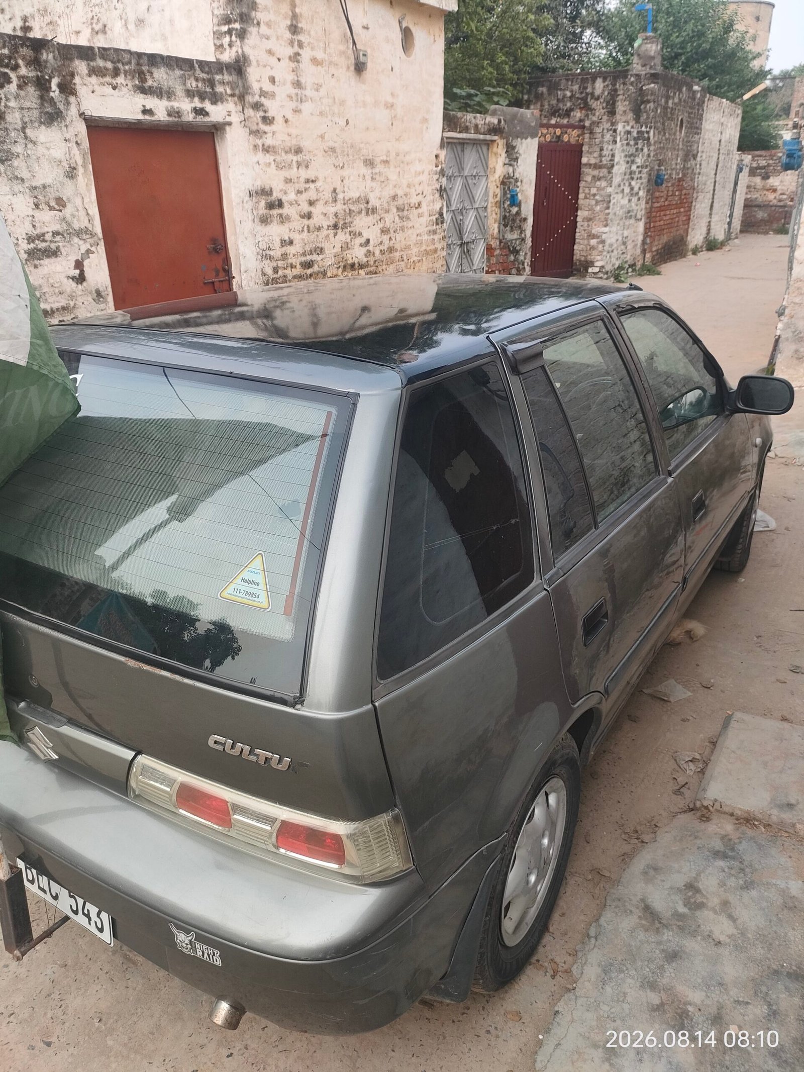 I m selling my home use Suzuki cultus 2013 model car.