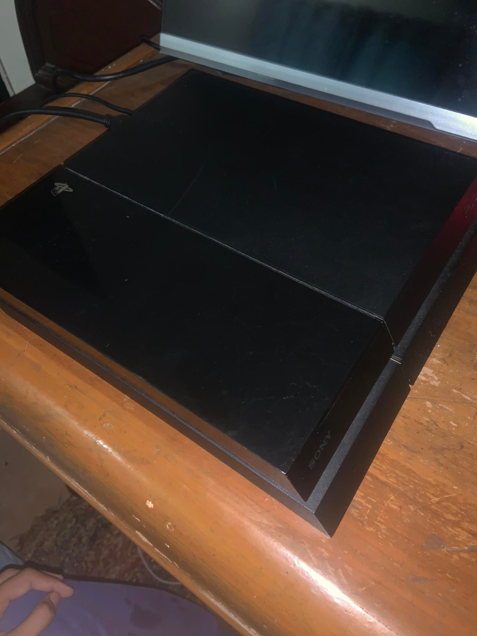 Contact only whatsapp 03153112310 ps4 fat 500gb